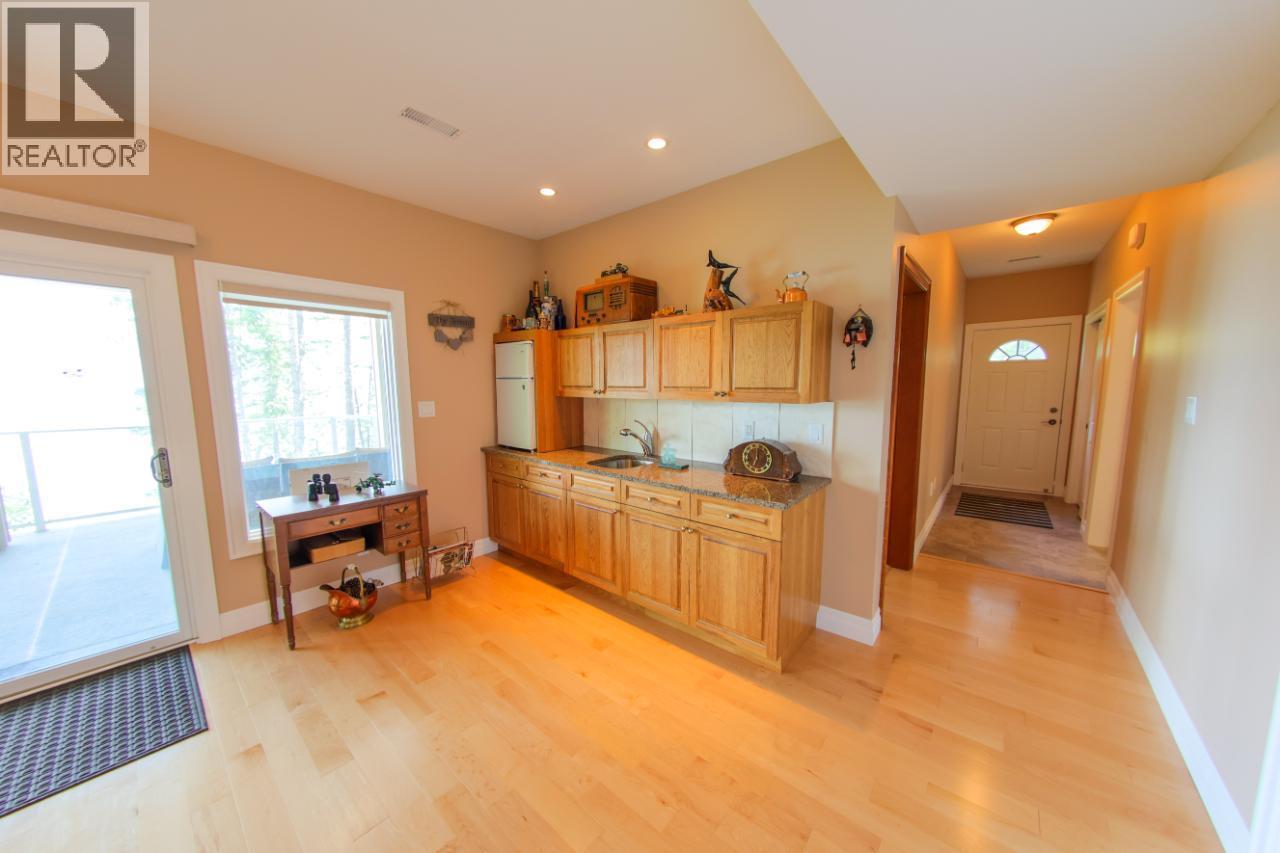 924 QUEENS Road, Balfour