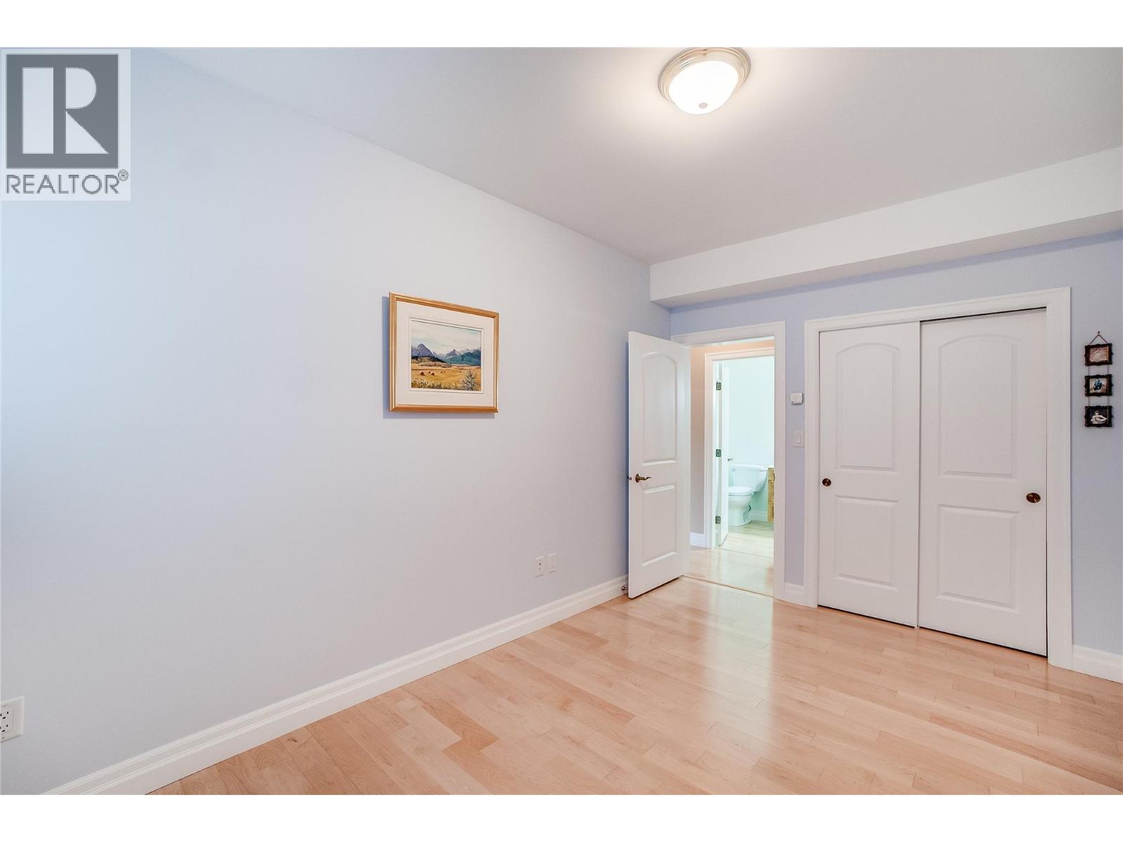 924 QUEENS Road, Balfour