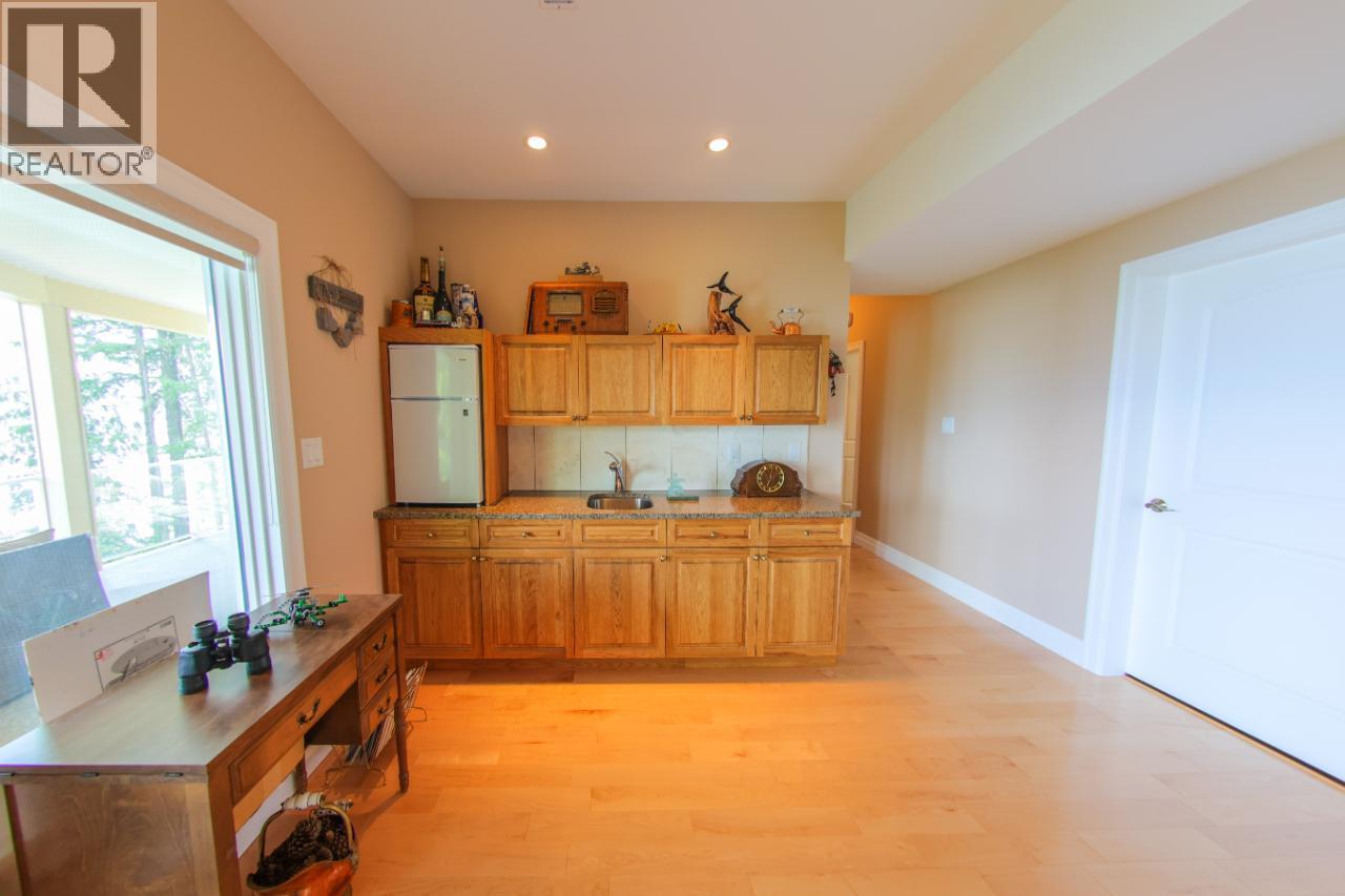 924 QUEENS Road, Balfour