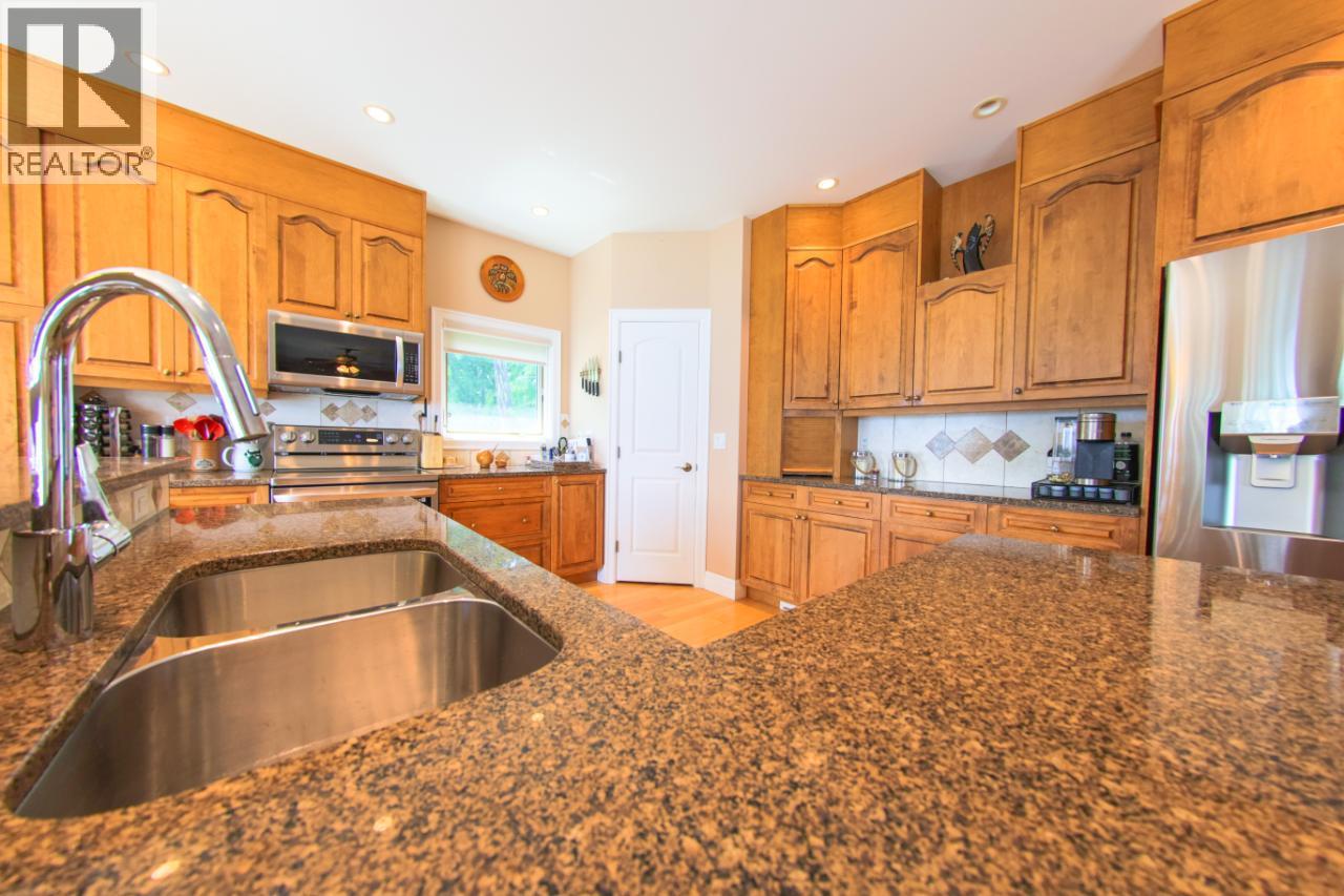 924 QUEENS Road, Balfour