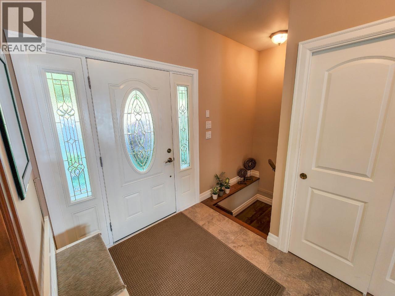 924 QUEENS Road, Balfour