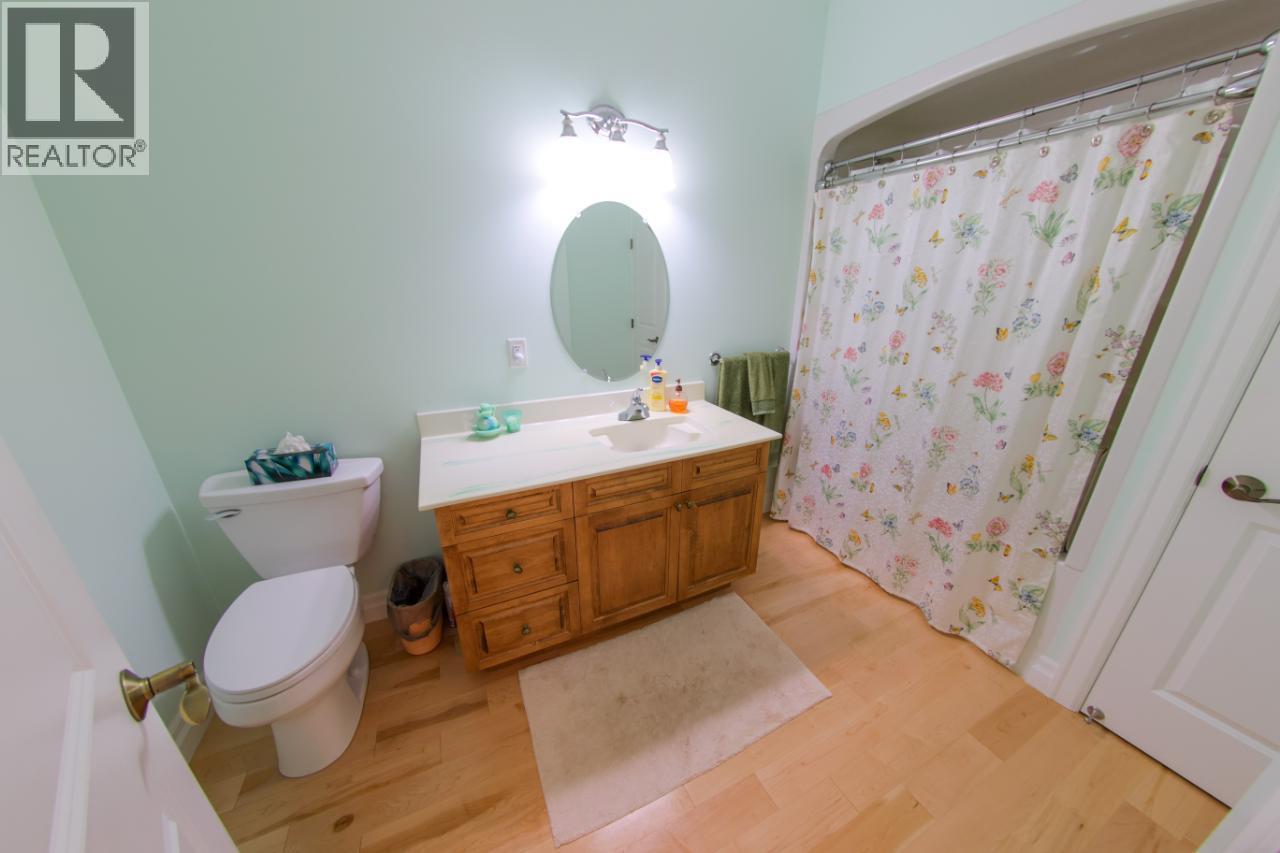 924 QUEENS Road, Balfour