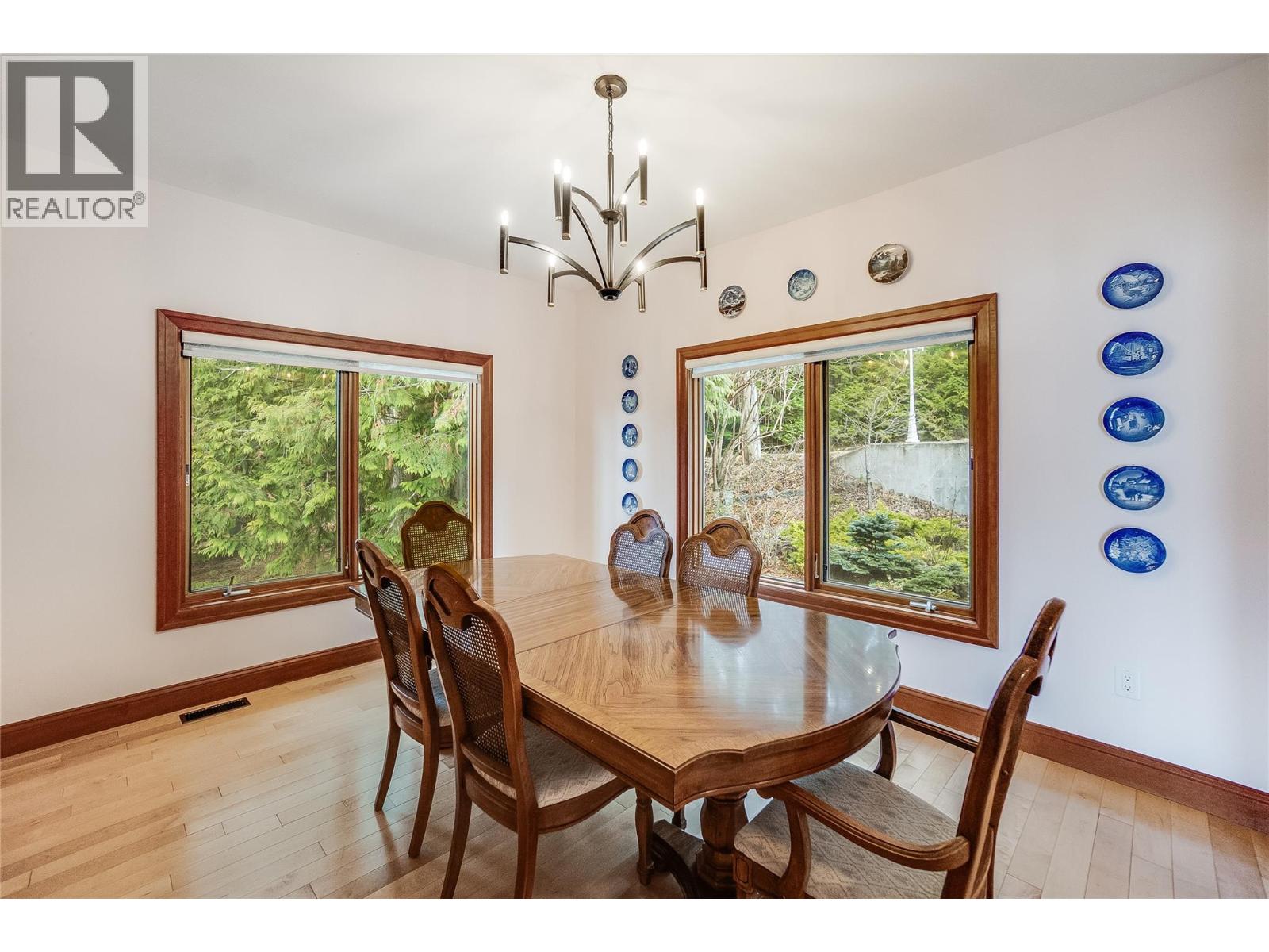 924 QUEENS Road, Balfour