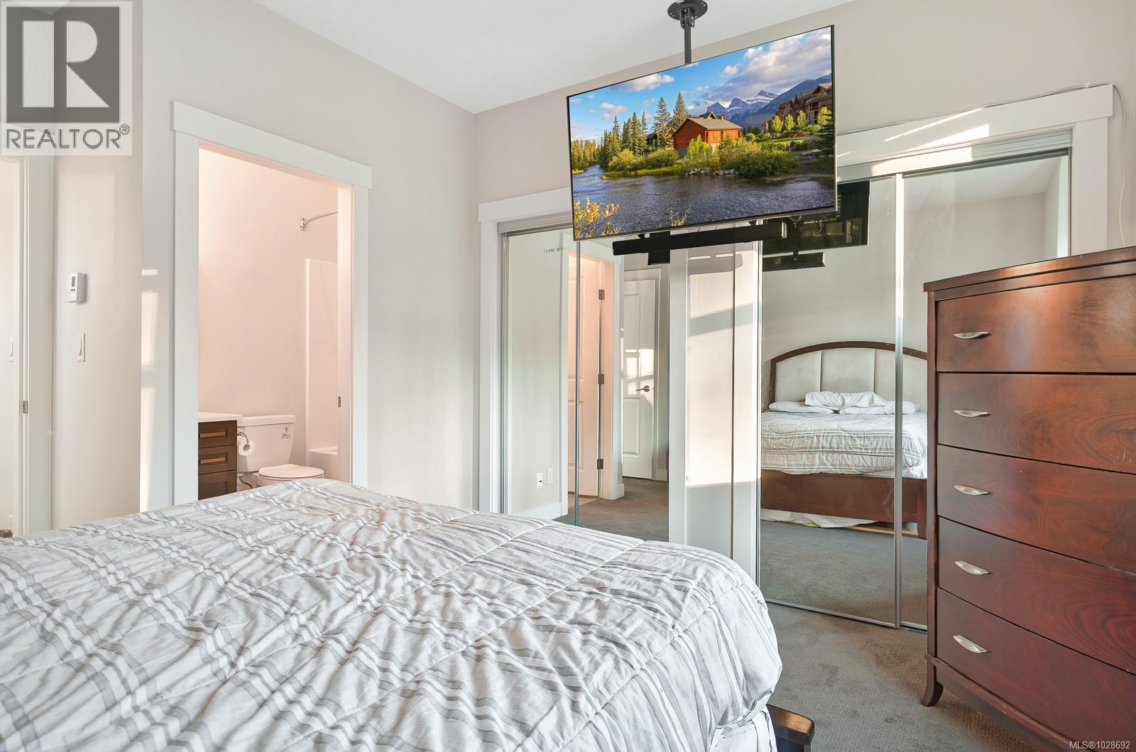 #128 6057 DOUMONT RD - 16