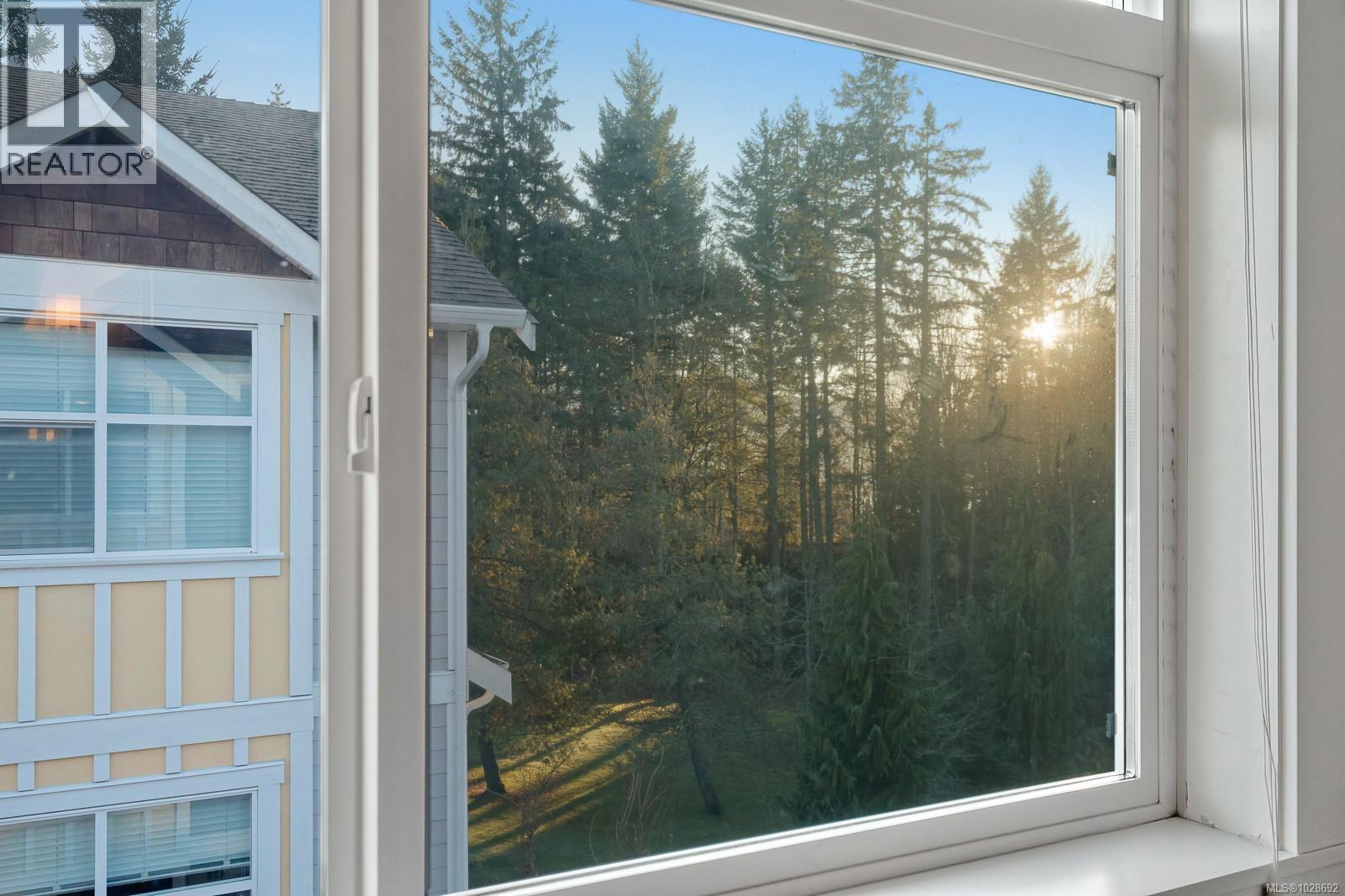 #128 6057 DOUMONT RD - 19