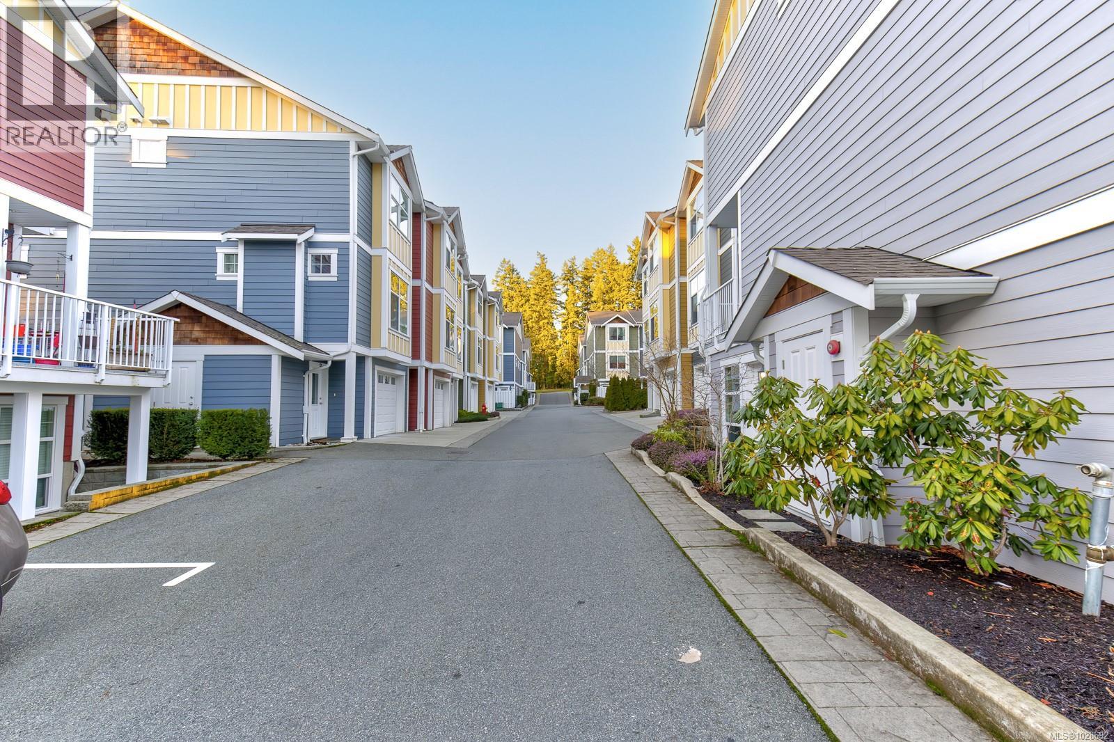 #128 6057 DOUMONT RD - 27