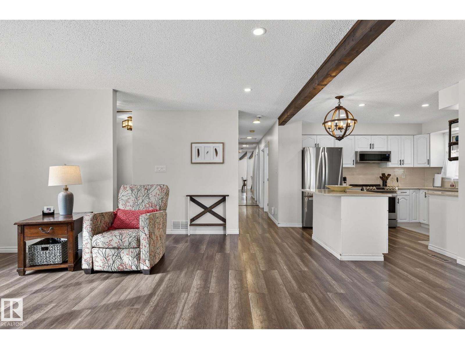 9110 98 AV, Fort Saskatchewan