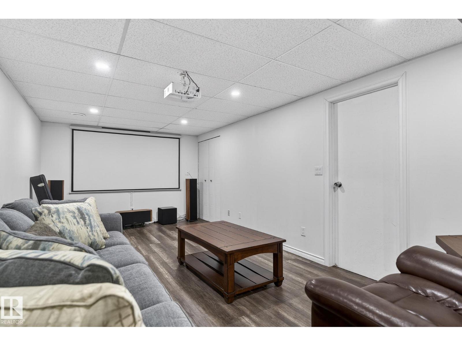 9110 98 AV, Fort Saskatchewan