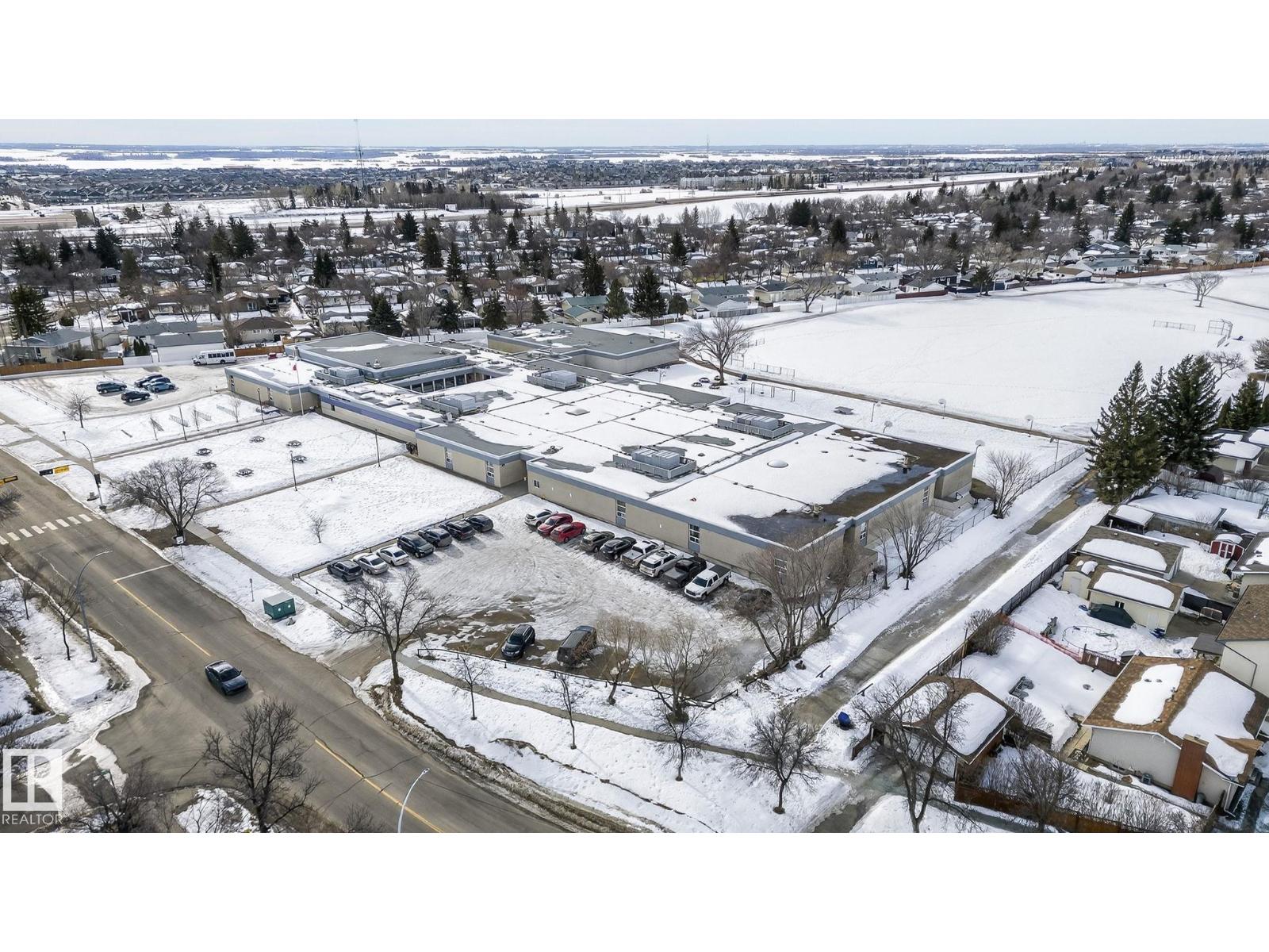 9110 98 AV, Fort Saskatchewan