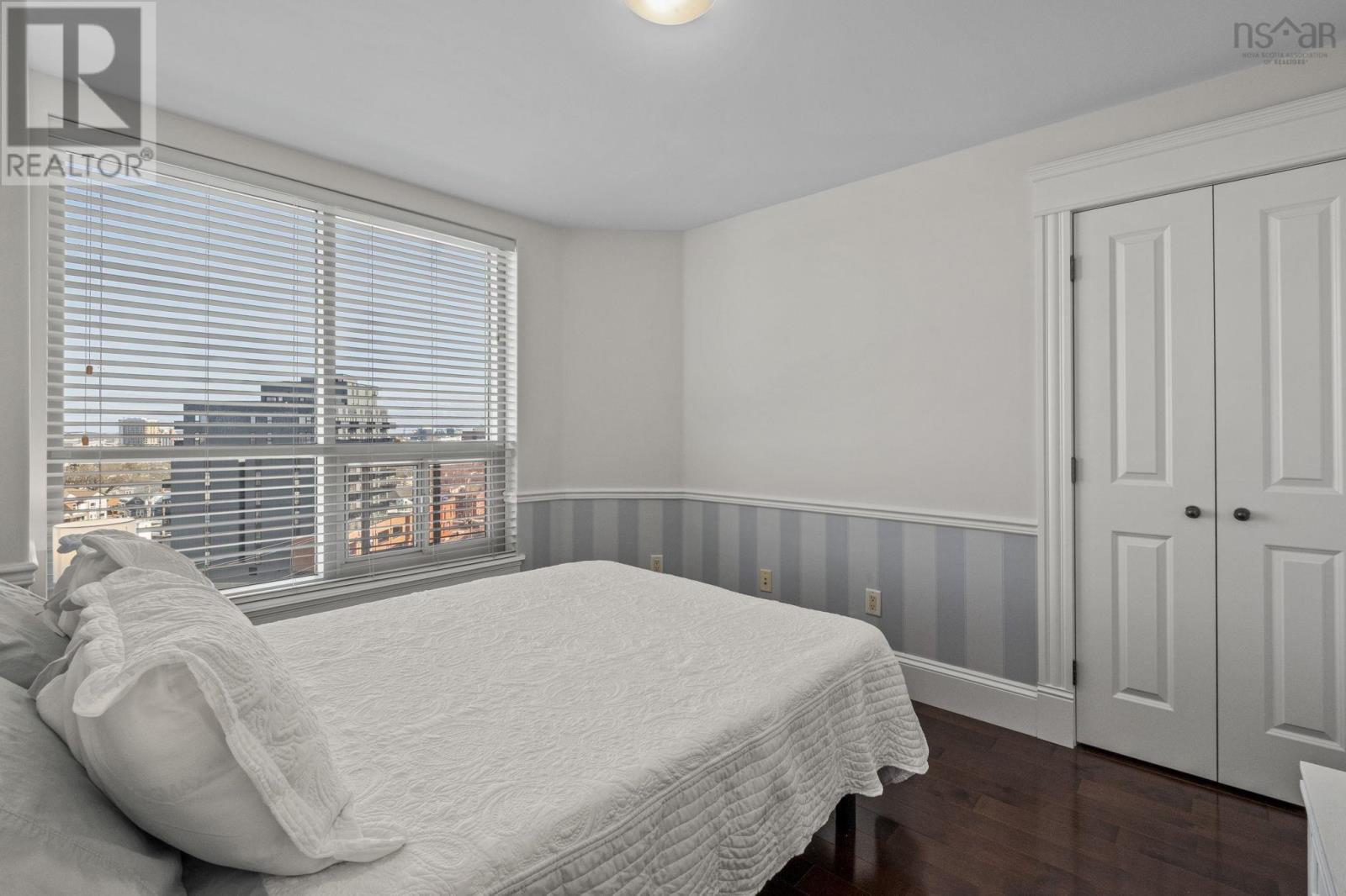 Property 26 of 32 of 707 2677 Gladstone Street