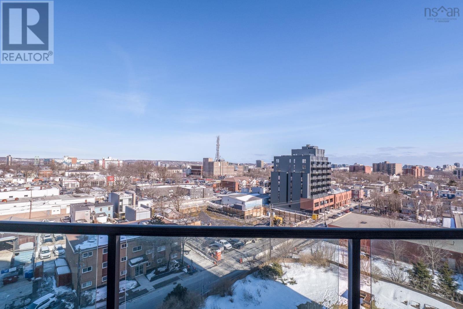 Property 28 of 32 of 707 2677 Gladstone Street