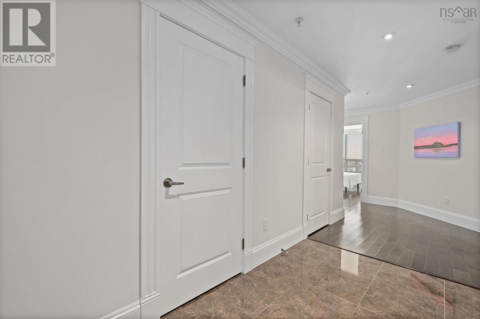 Property 13 of 32 of 707 2677 Gladstone Street