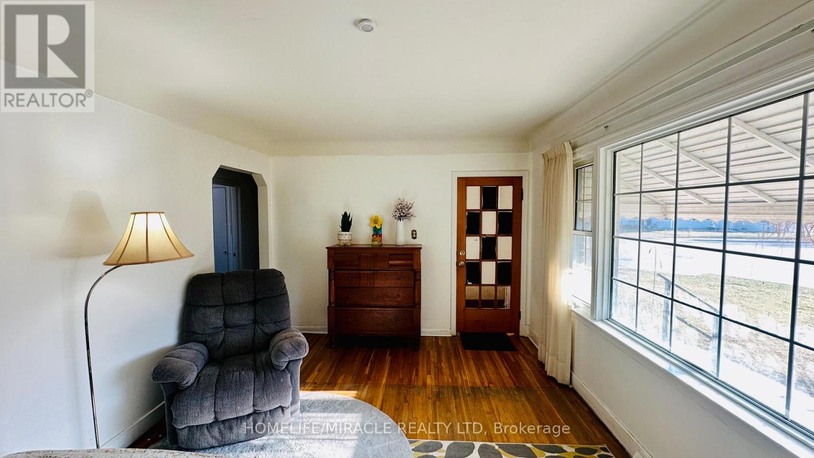 486 MATTHEW BRADY AVENUE - 16