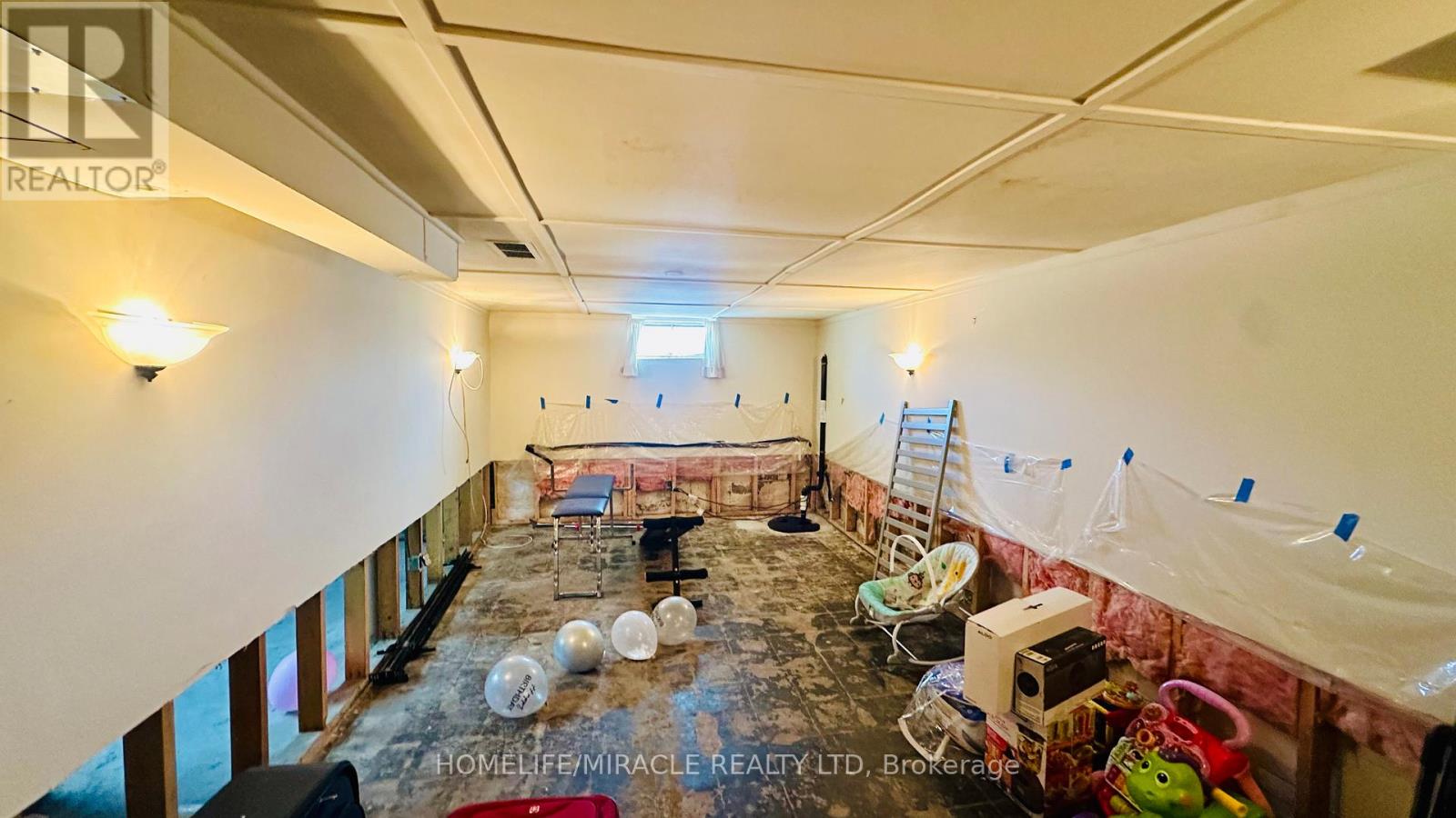 486 MATTHEW BRADY AVENUE - 32
