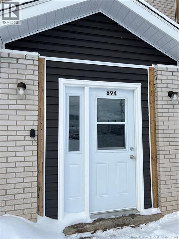 694 Appleby Street - 1