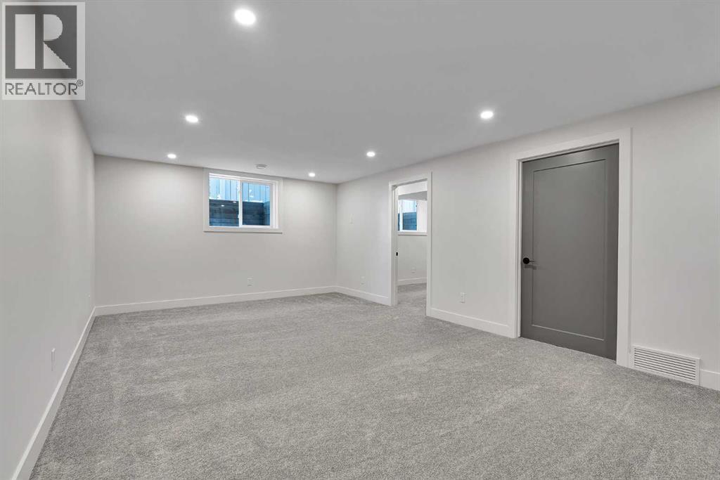 928 Lake Twintree Crescent SE, Calgary, Alberta