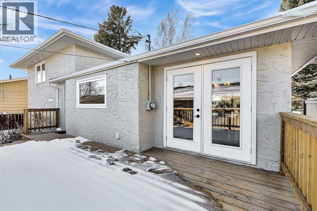 Single Family House 4 Level for Sale in  Lake Twintree Crescent SE Lake Bonavista Calgary 