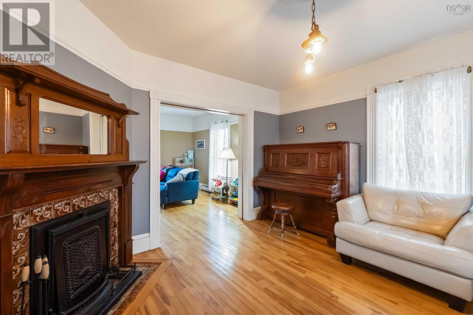 Property 33 of 35 of 7 Victoria Street