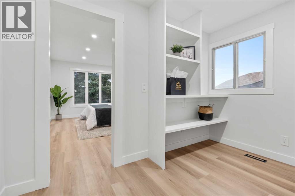 Single Family House for Sale in  Hawkfield Crescent NW Hawkwood Calgary 