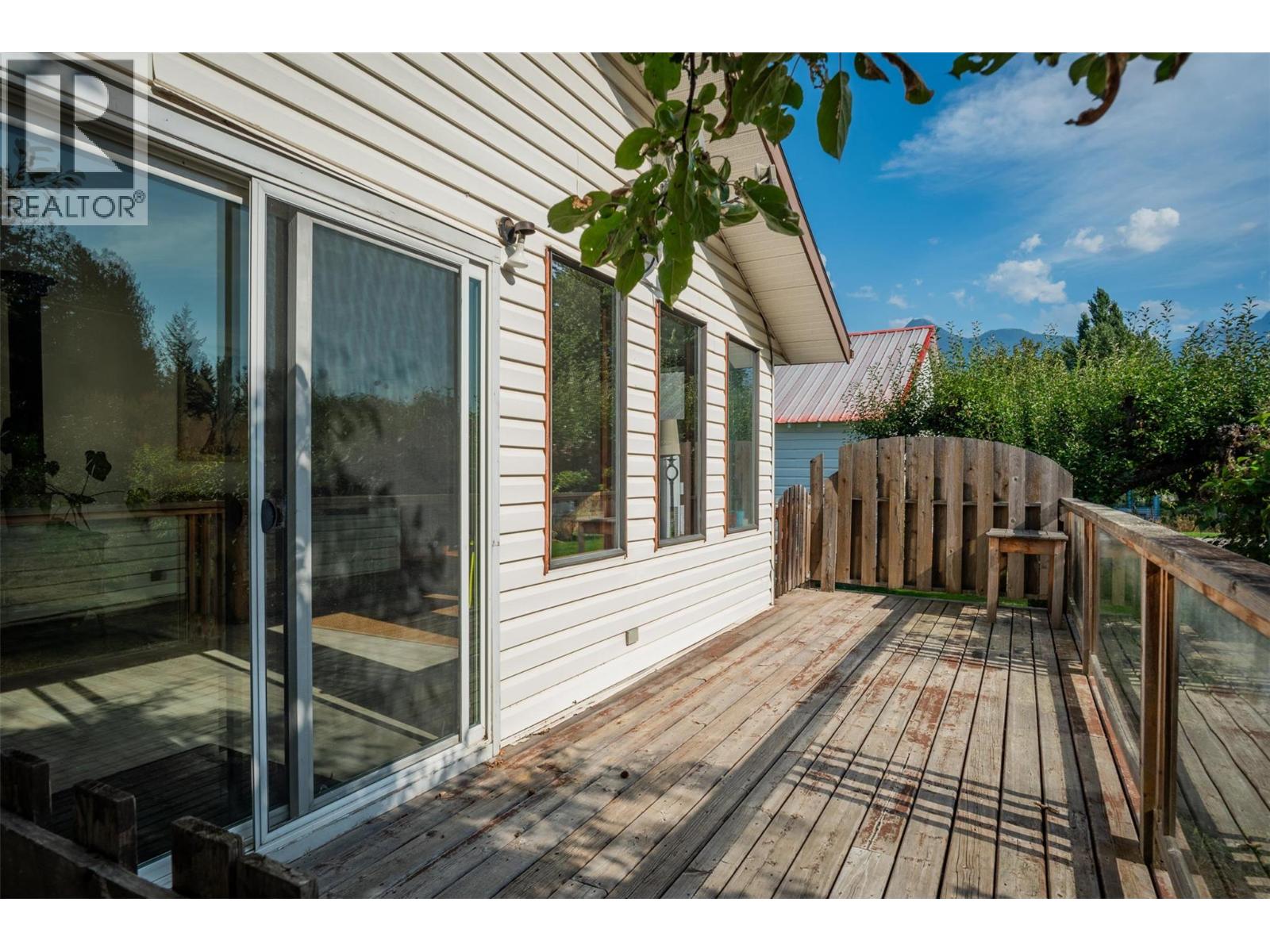 320 RIVER Lane, Kaslo