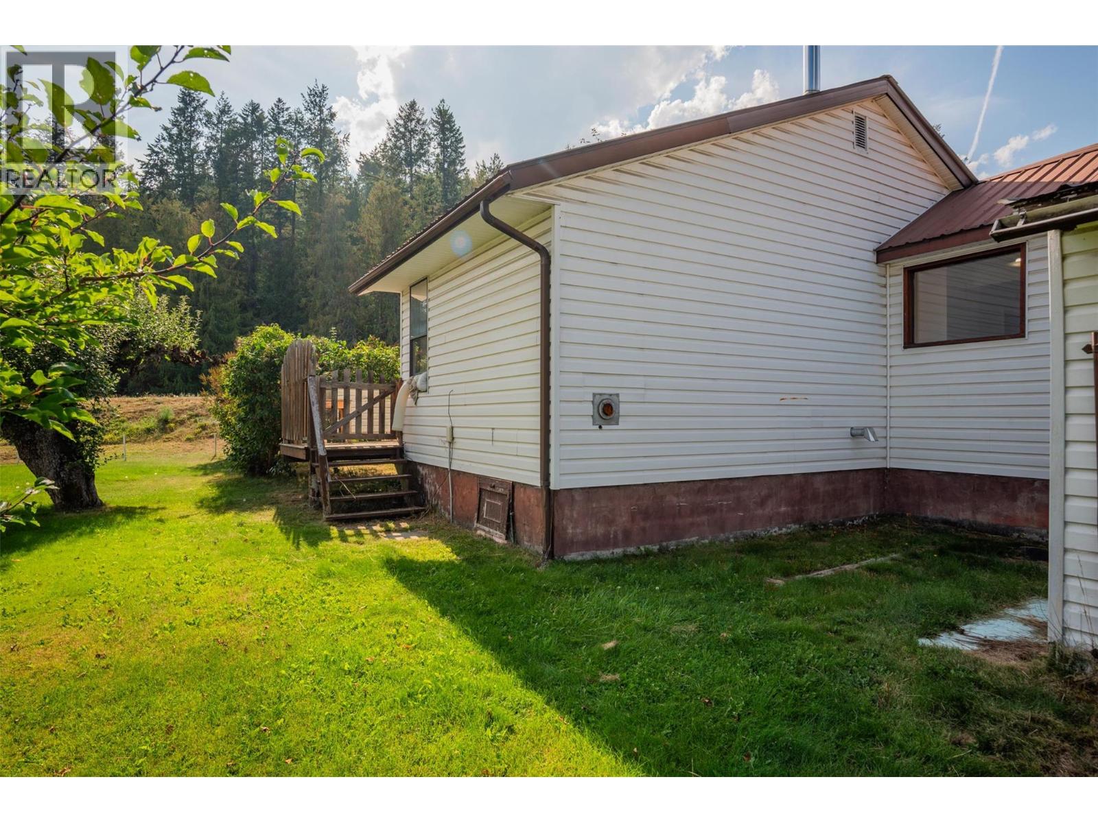 320 RIVER Lane, Kaslo