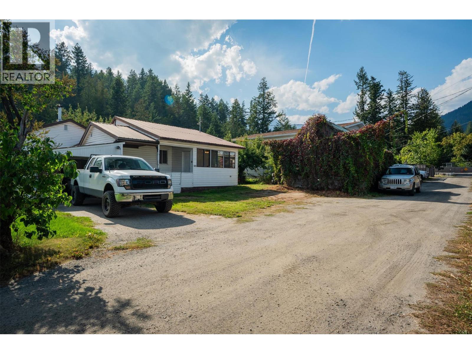 320 RIVER Lane, Kaslo