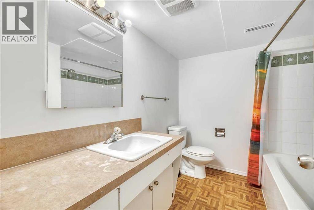 Multi-family House Bungalow for Sale in  Kingsmere Crescent SW Kingsland Calgary 