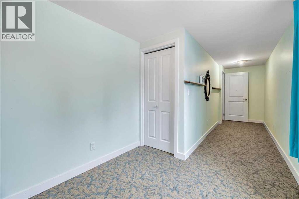 Multi-family House Bungalow for Sale in  Kingsmere Crescent SW Kingsland Calgary 