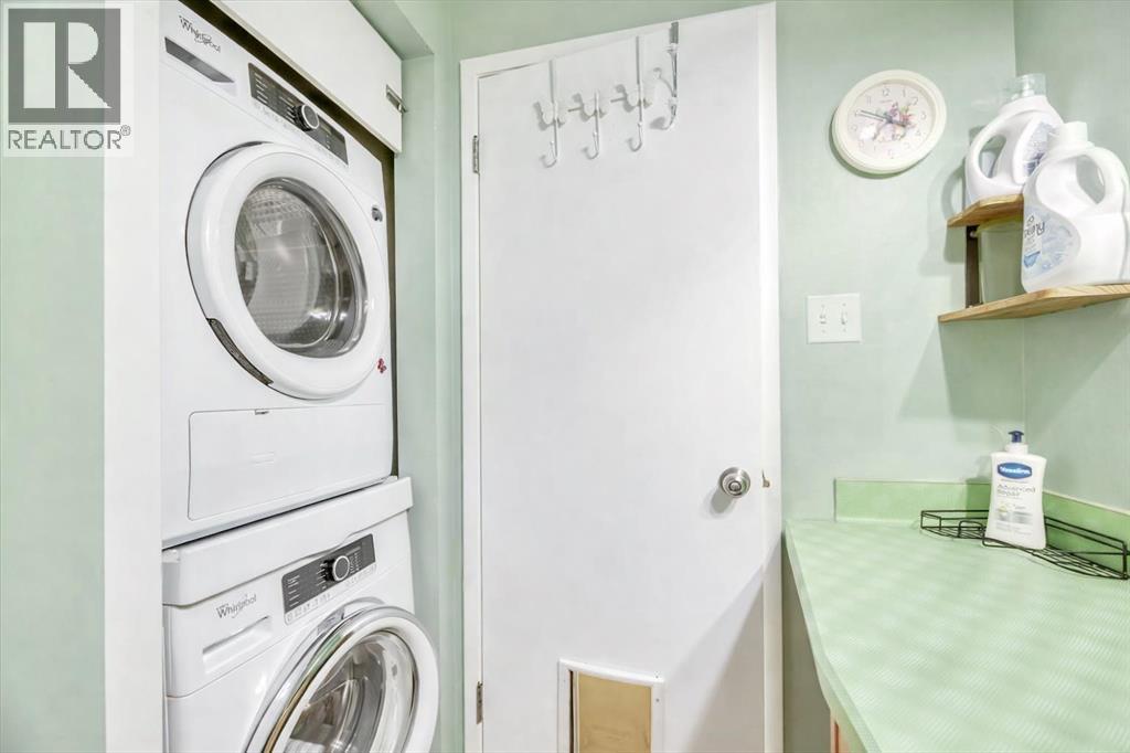 Multi-family House Bungalow for Sale in  Kingsmere Crescent SW Kingsland Calgary 