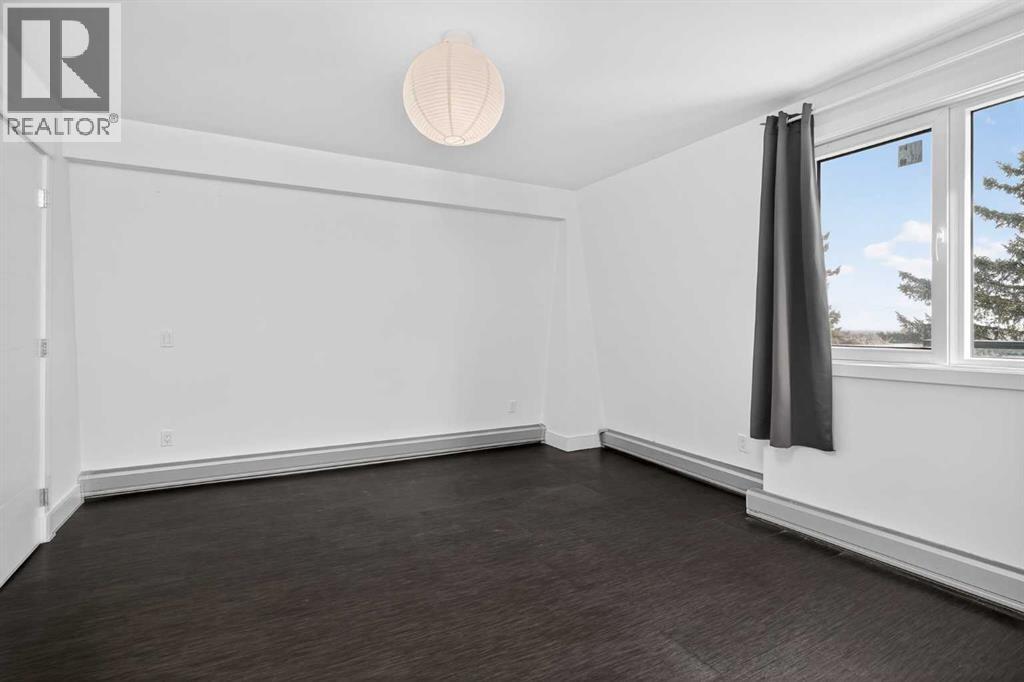 Single Family House for Sale in   Cedar Crescent SW Spruce Cliff Calgary 