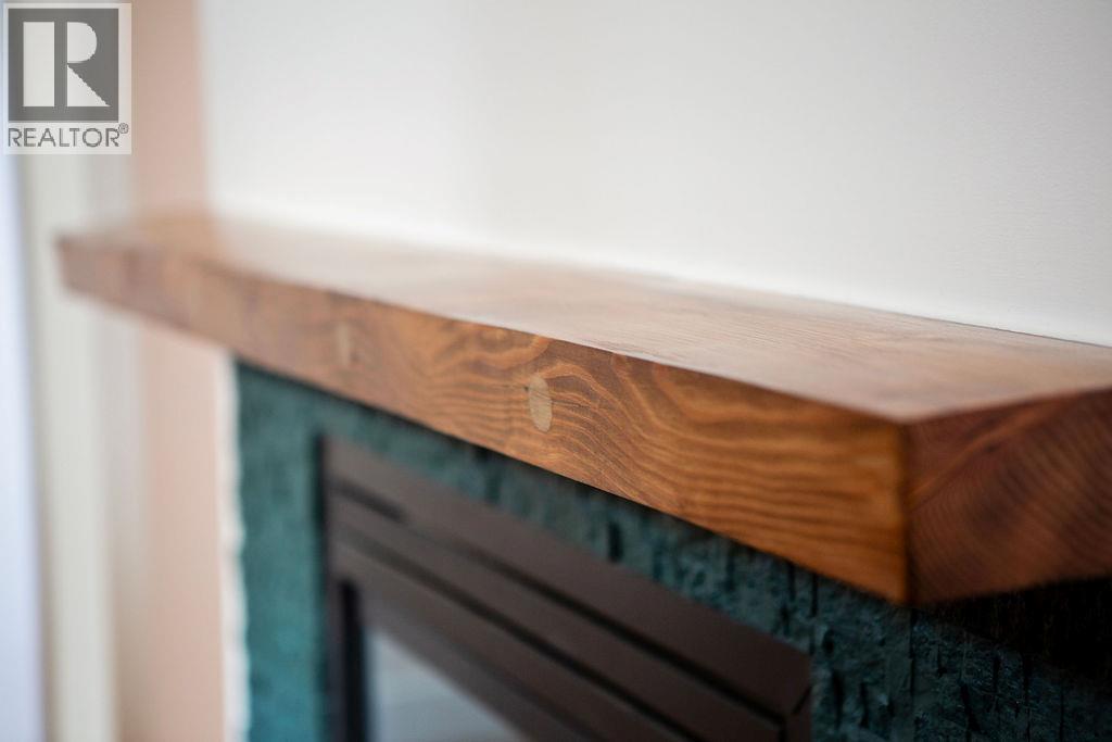 #4 702 FOURTH STREET - 7