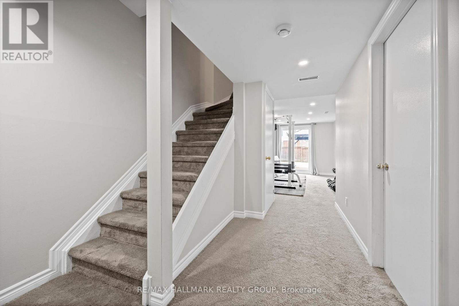 36 CEDAROCK DRIVE, Ottawa, Ontario