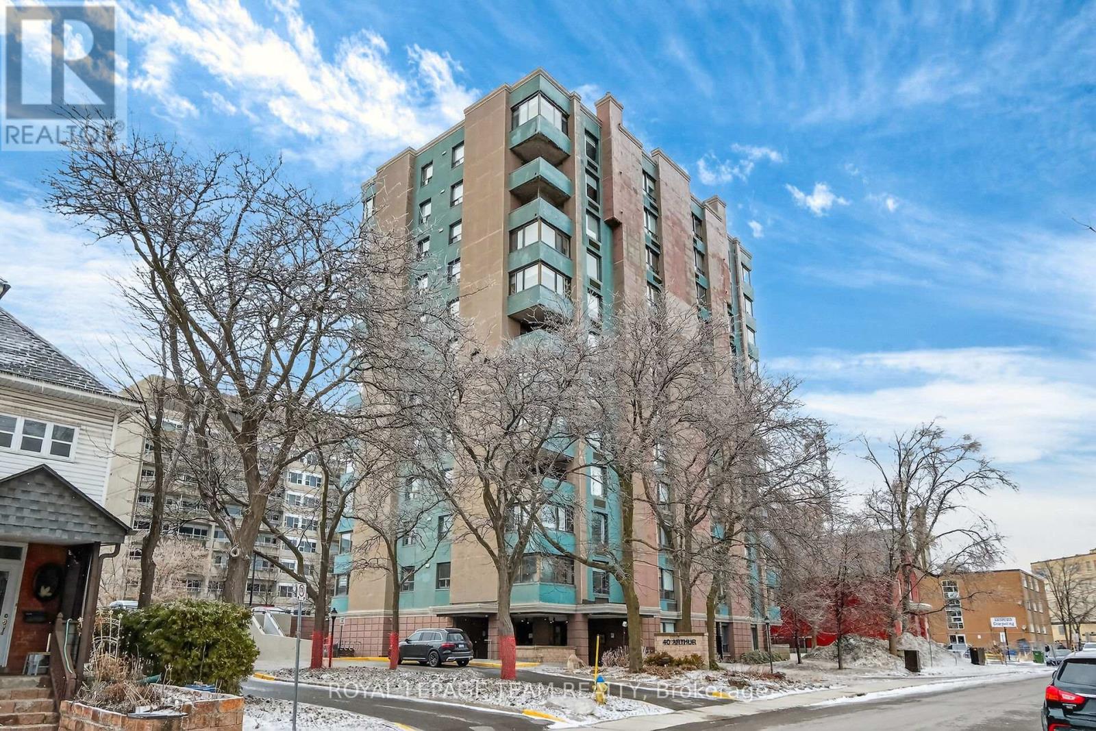 #601 40 ARTHUR STREET - 1