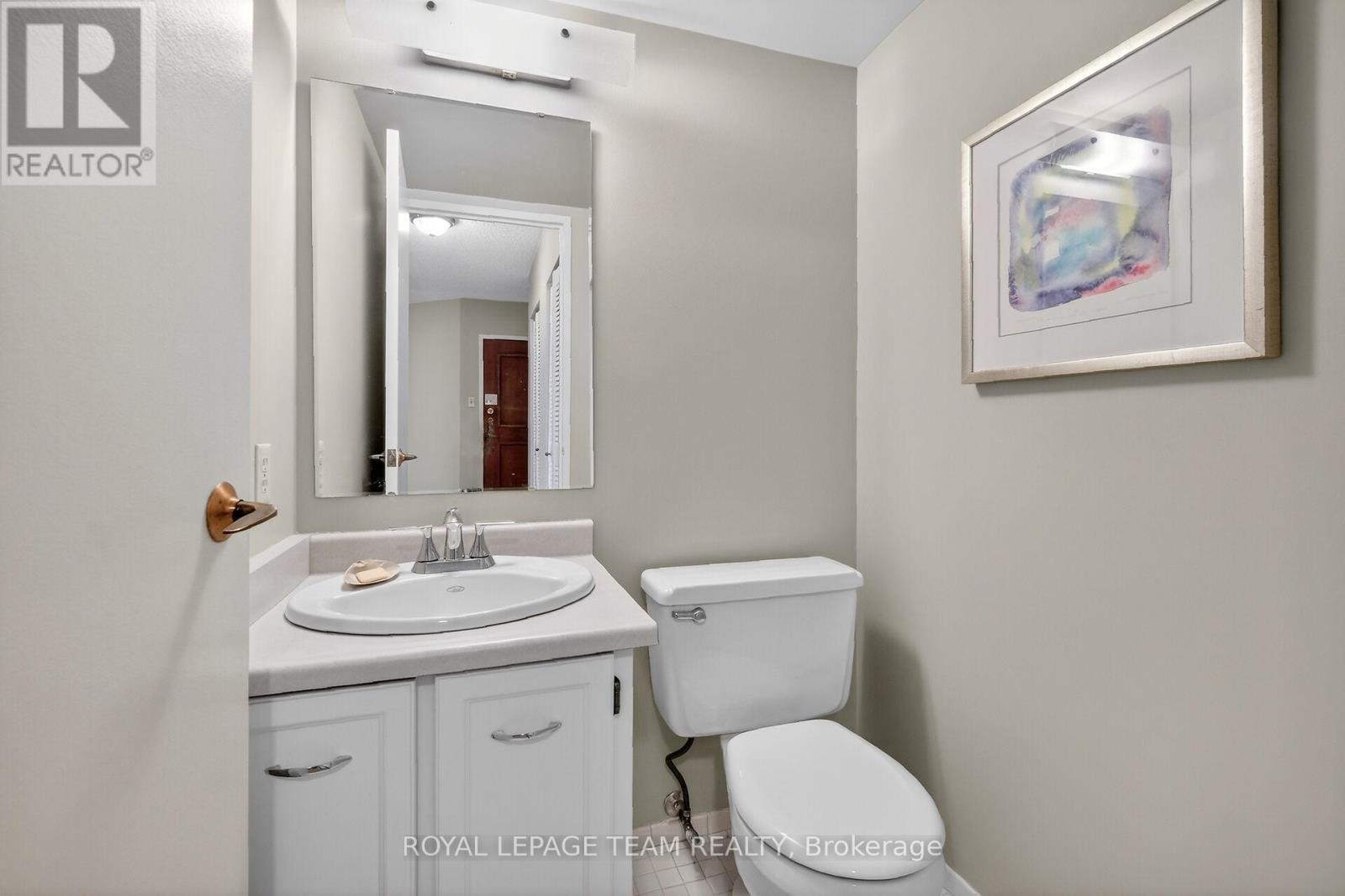 #601 40 ARTHUR STREET - 23