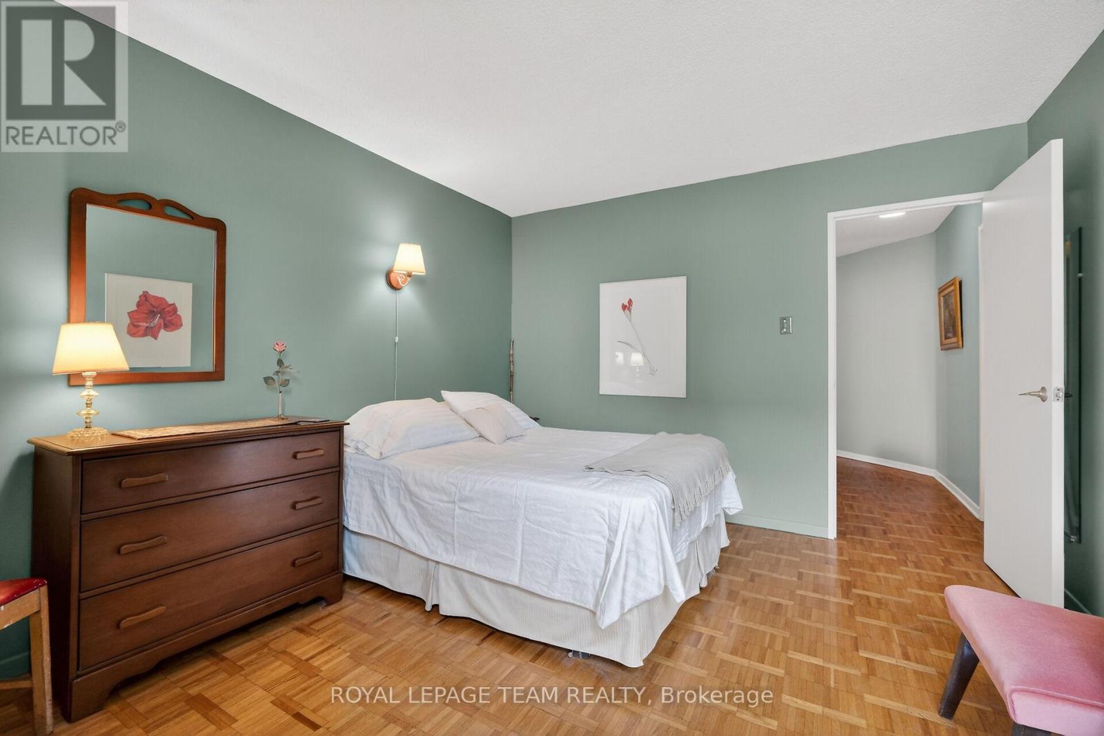 #601 40 ARTHUR STREET - 26