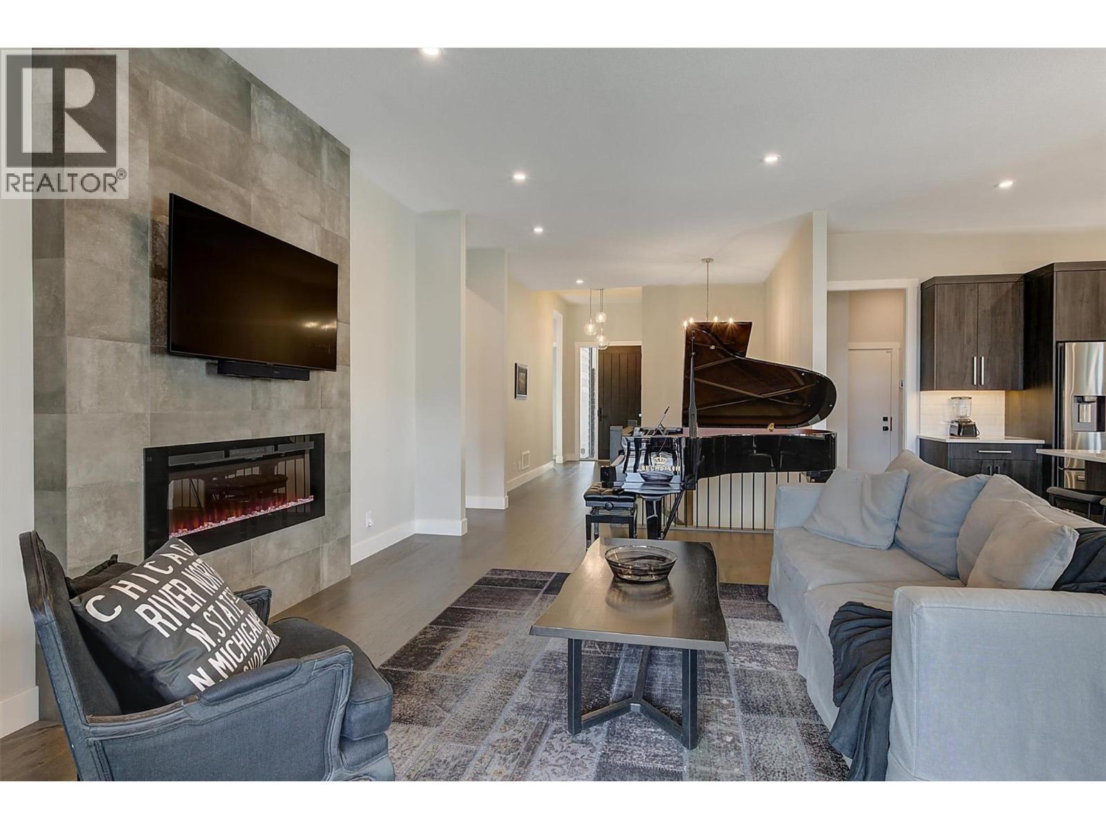 1049 Loseth Drive, Kelowna