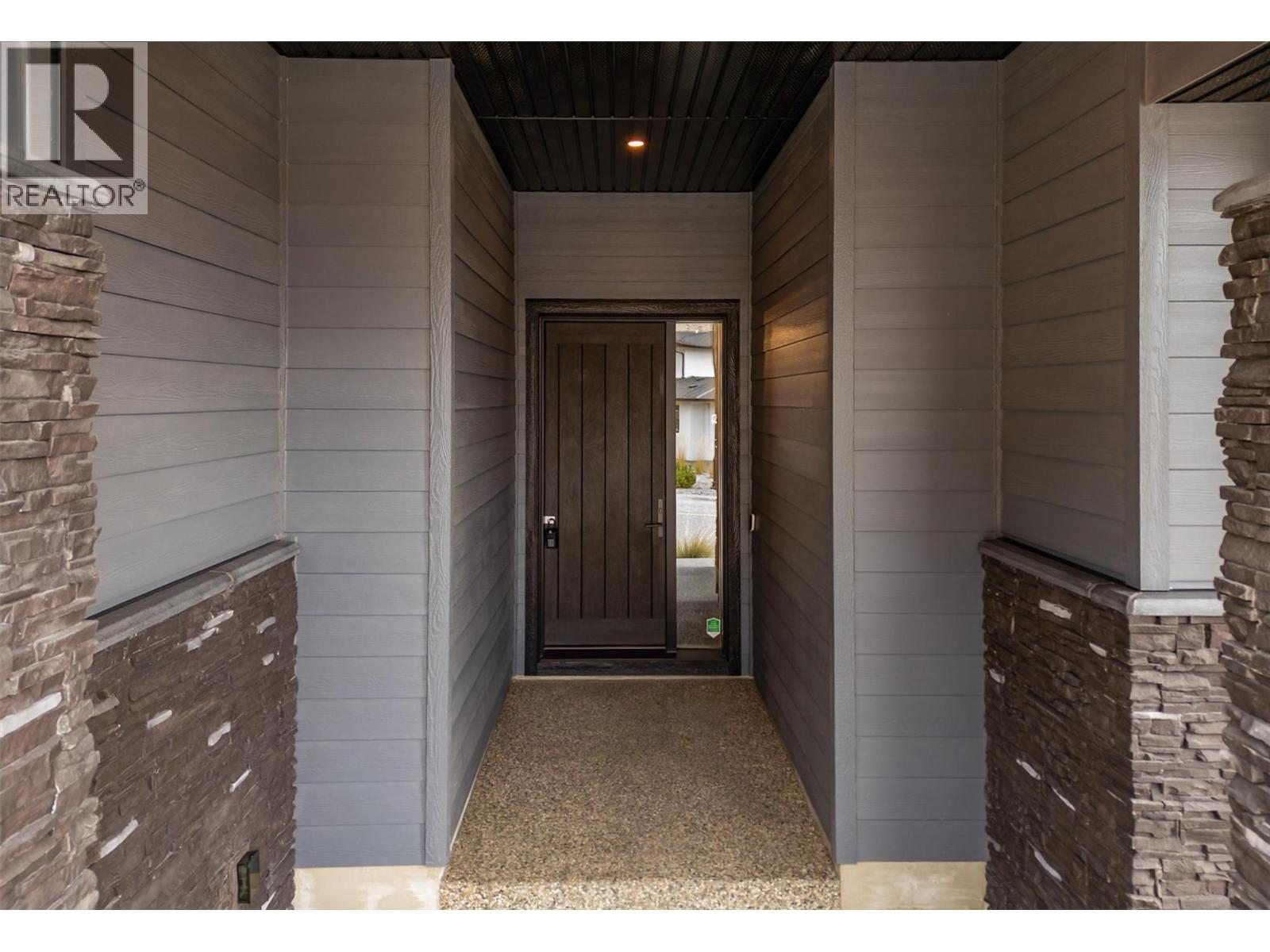 1049 Loseth Drive, Kelowna