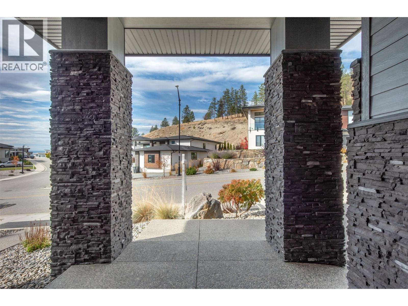 1049 Loseth Drive, Kelowna