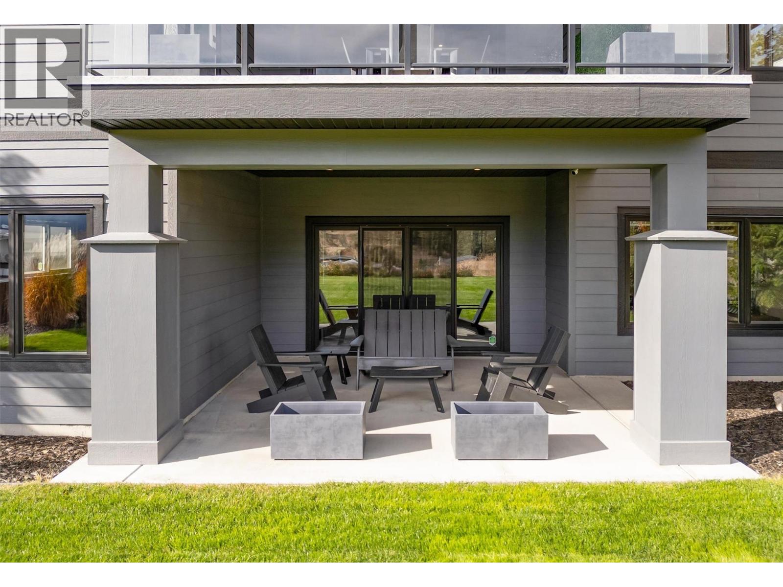 1049 Loseth Drive, Kelowna