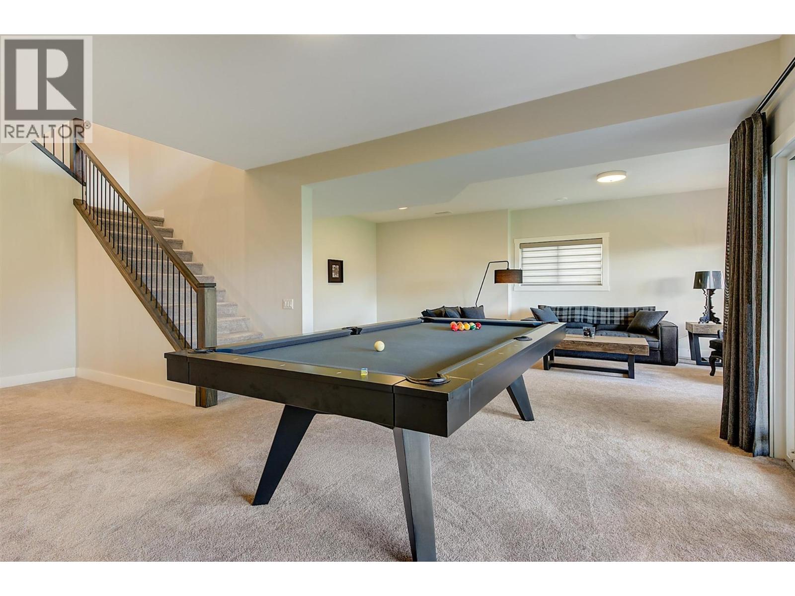 1049 Loseth Drive, Kelowna