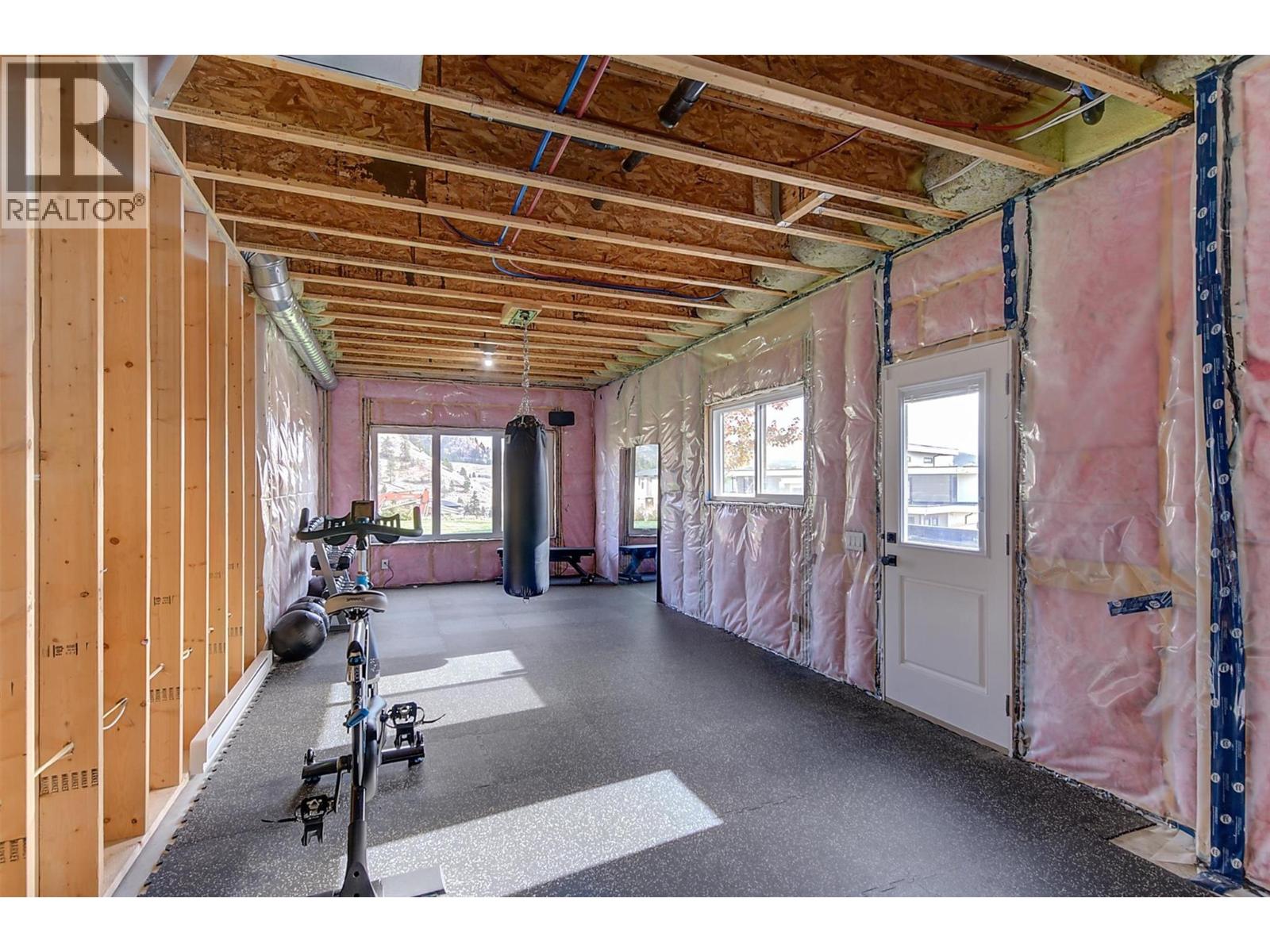 1049 Loseth Drive, Kelowna