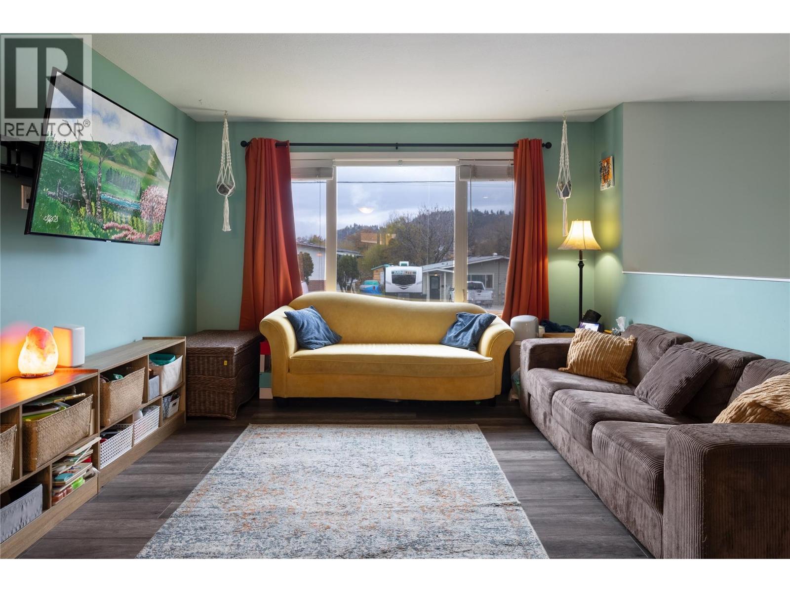 421 Fleming Road, Kelowna