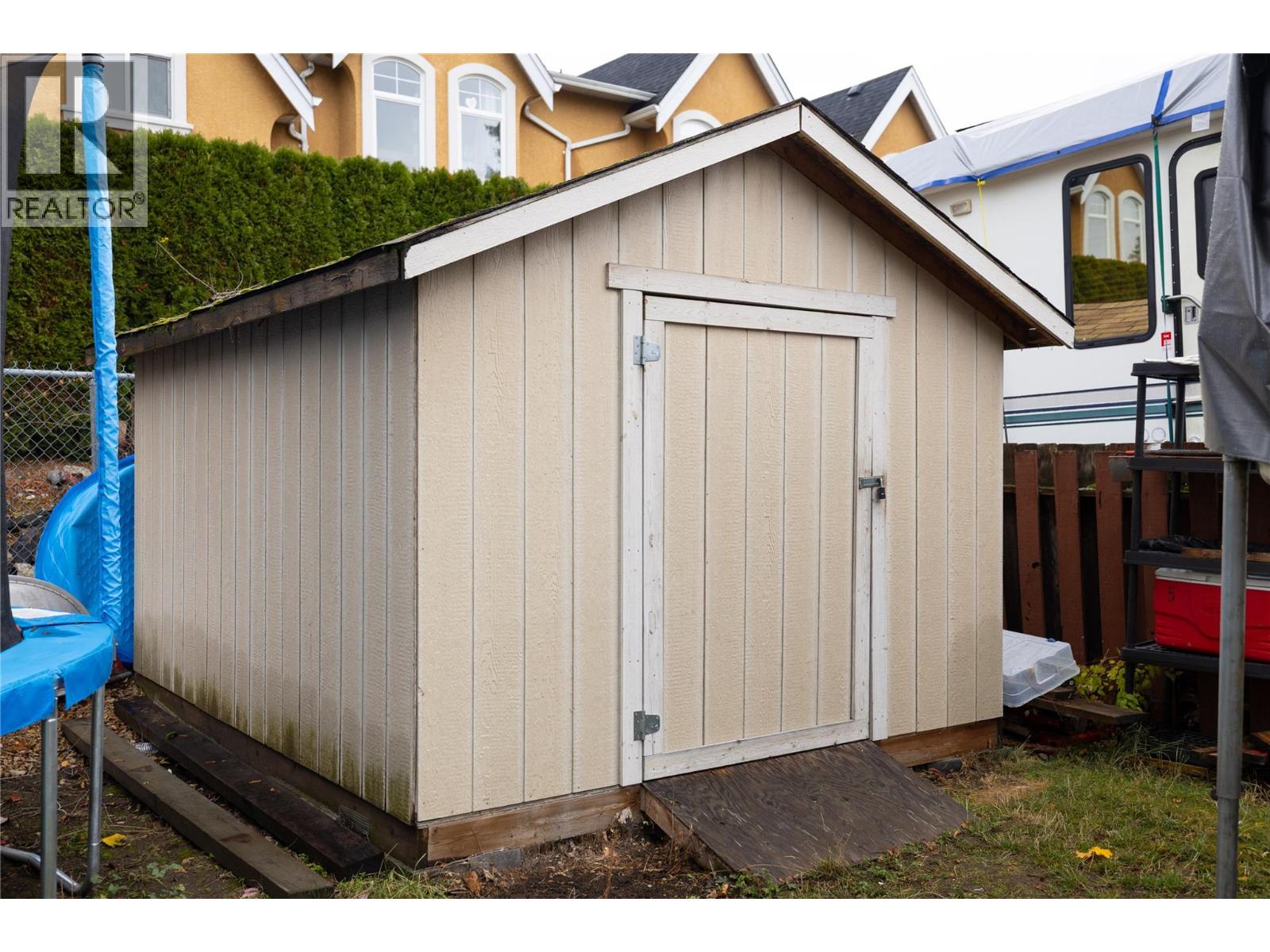 421 Fleming Road, Kelowna