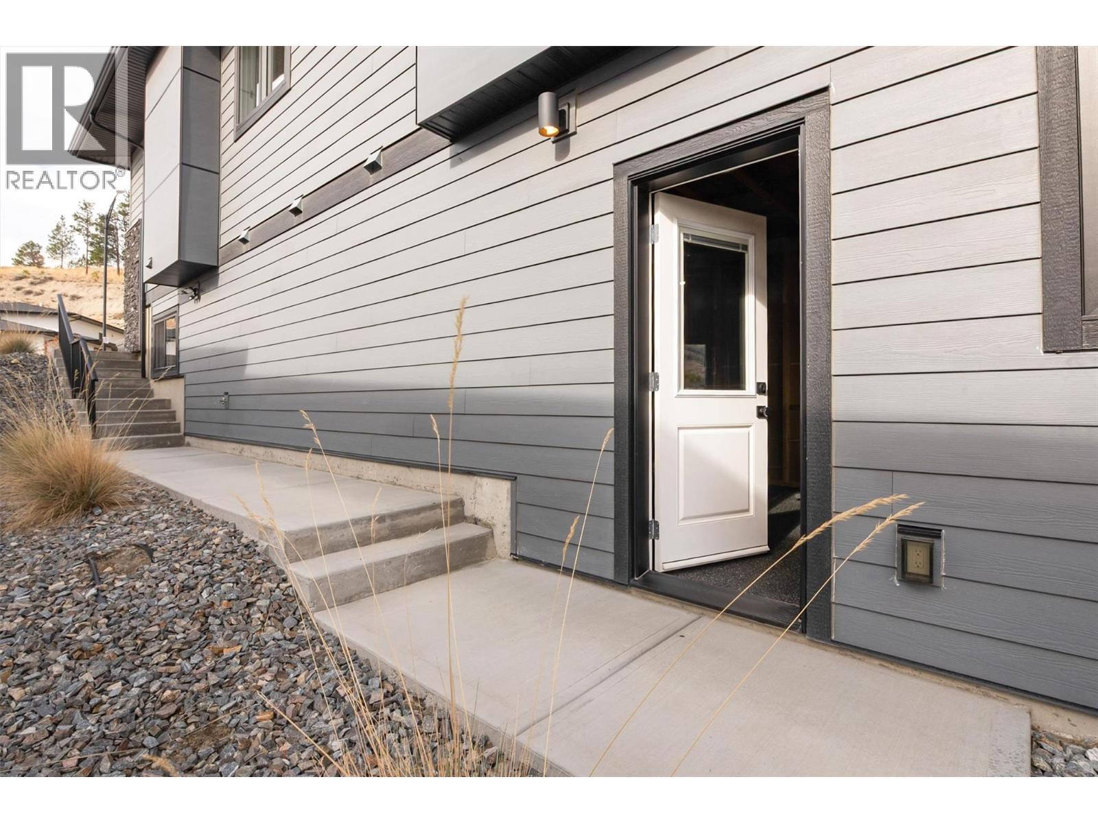 1049 Loseth Drive, Kelowna