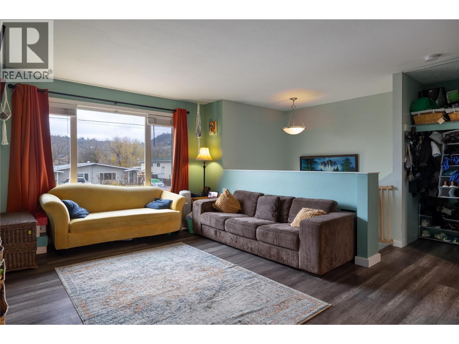 421 Fleming Road, Kelowna