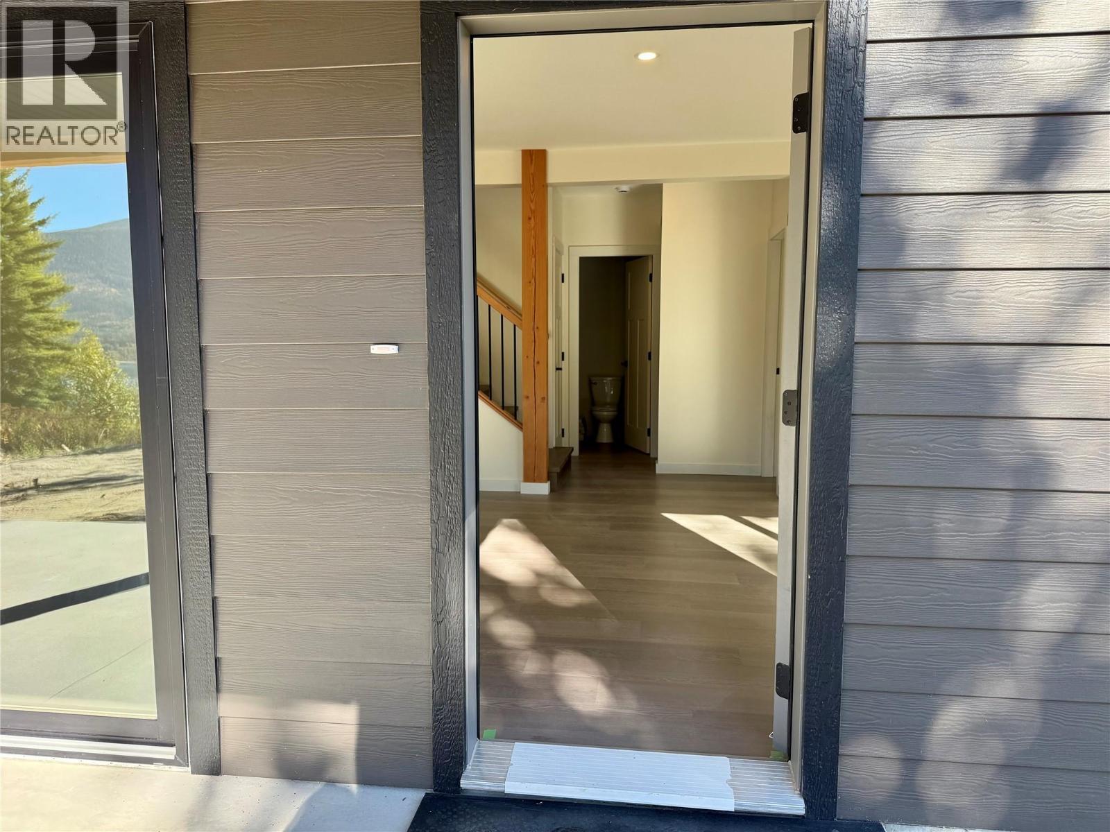 145 LAKEVIEW DRIVE - 78