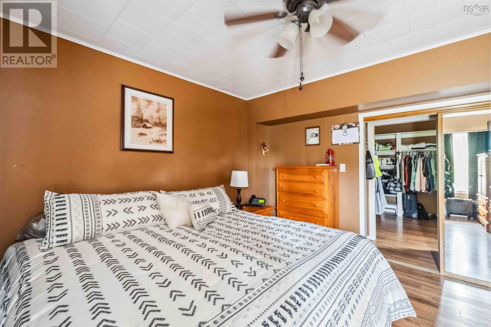 Property 16 of 51 of 4706 Highway 340