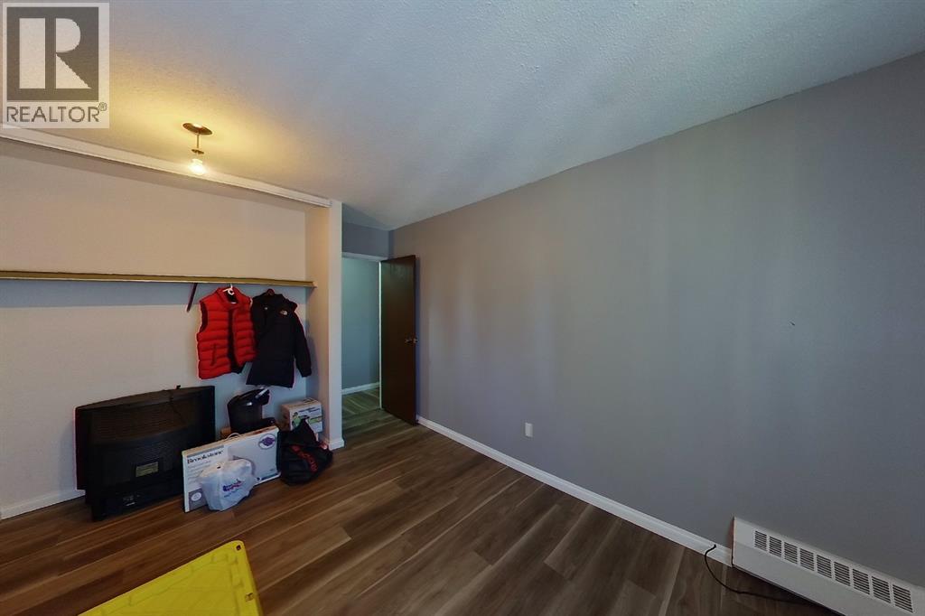 #308B 5611 9 AVENUE - 15