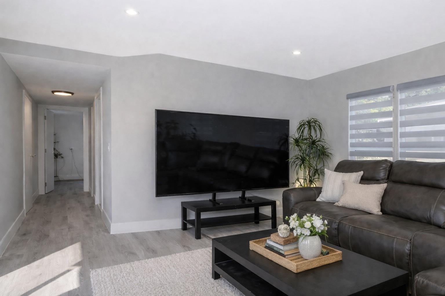 9 3031 200 Street - photo 2