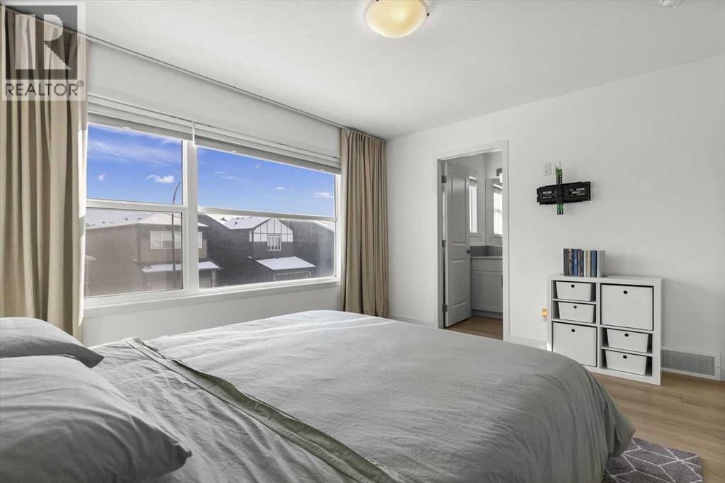 Single Family House for Sale in  Wolf Hollow Way SE Wolf Willow Calgary 